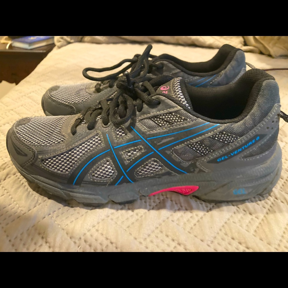 ASICS size 8 shoes